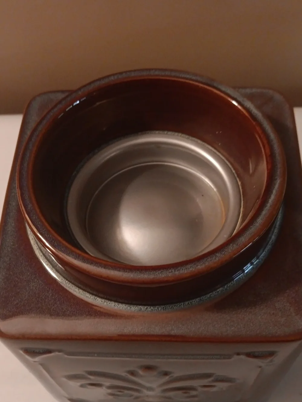 Yankee Candle Tuscan Style Scenterpiece Meltcup Warmer.